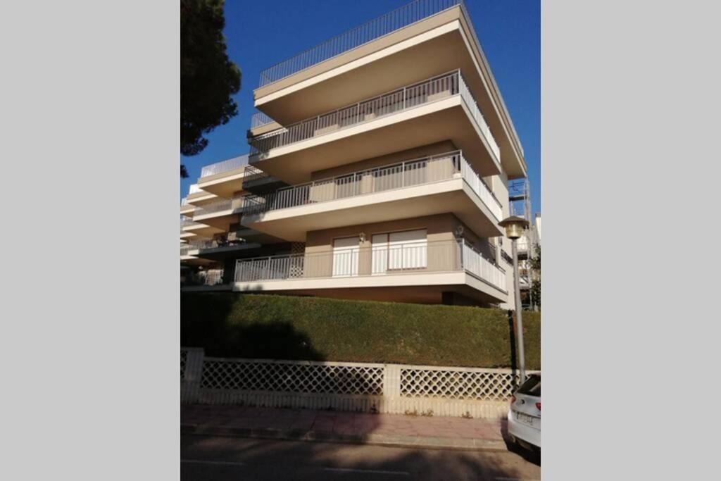 Apartamento Con Terraza En La Playa De La Fosca Паламос Екстериор снимка